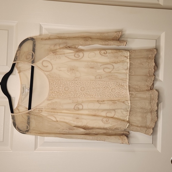 Dressbarn Women's Champagne Embroidered Floral Lace Blouse Size S - Picture 2 of 16